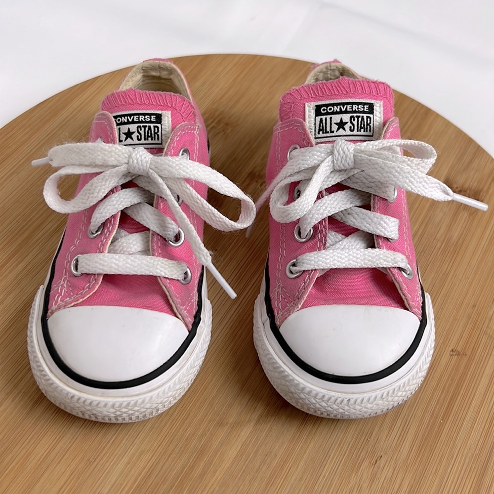 Converse ALL-STAR Pink Low Tops Lace Up Sneakers Girls Size 7 Toddler/Baby - Picture 2 of 10